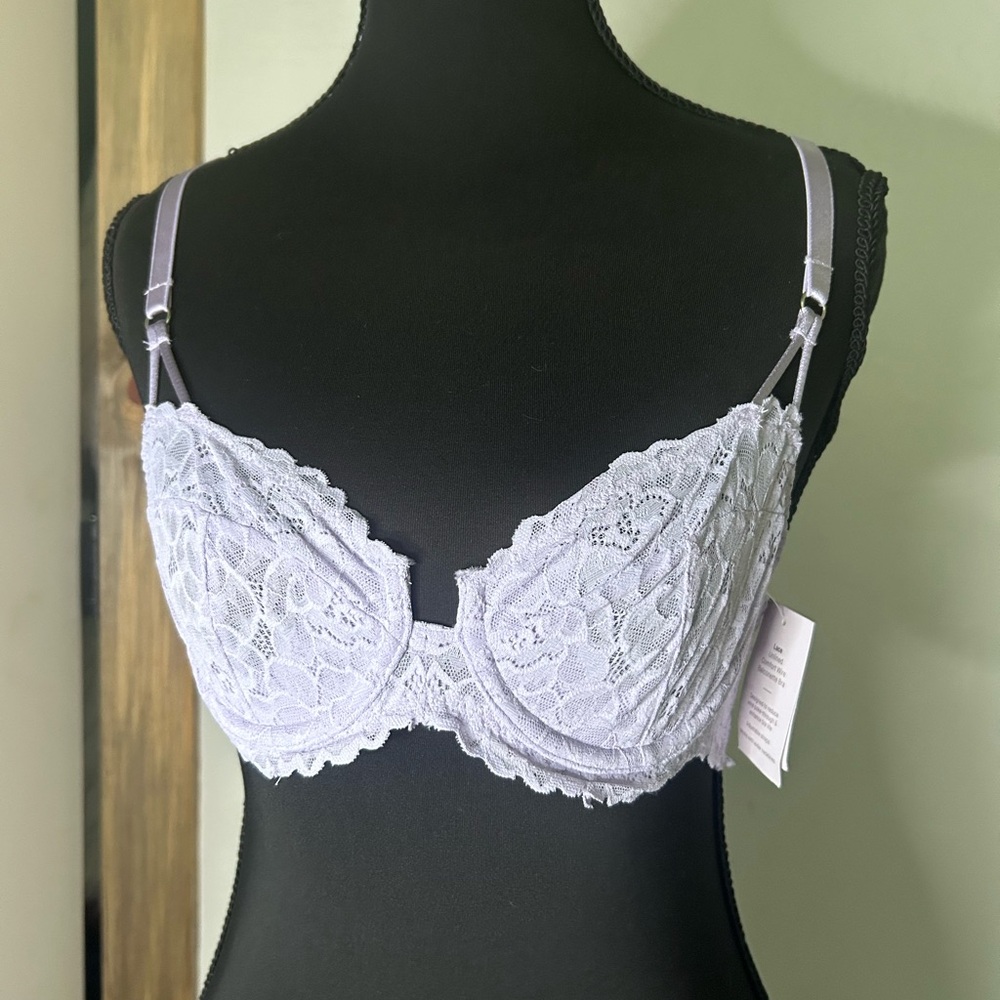 NWT Lavender Lace Underwire Demi Bra 32A